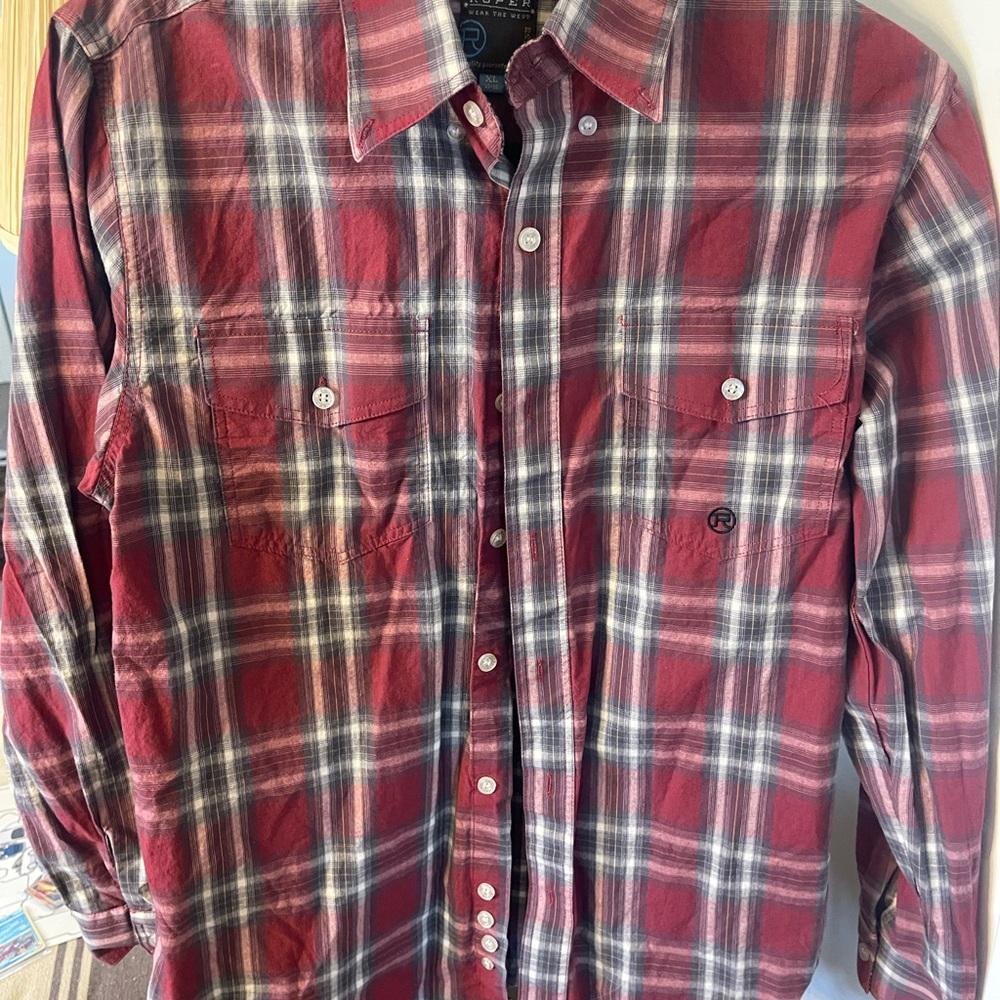 Roper Redish mauve  and White Plaid Long-Sleeve Button-Down Shirt